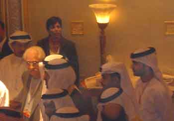 Árabes del Golfo en una conferencia